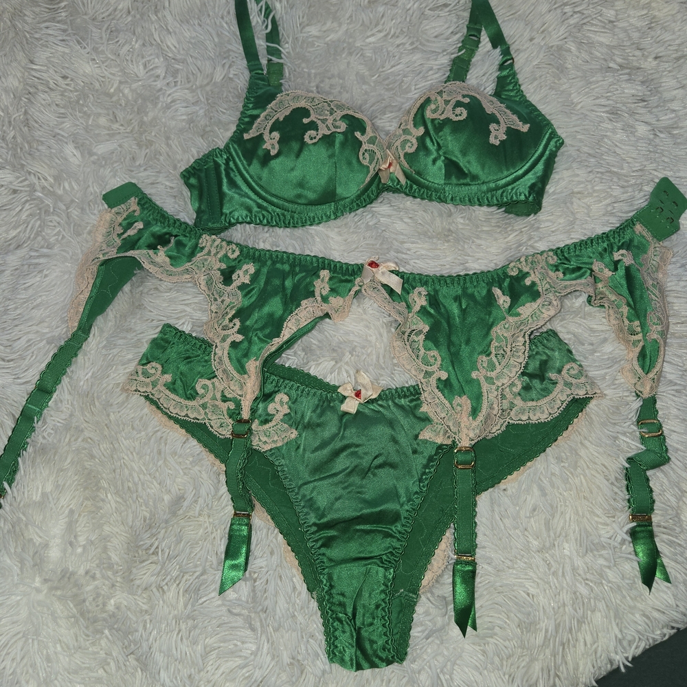 Agent Provocateur Green Molly 3 Piece Bra Set